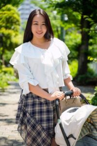 [FC2-PPV-4767523]【妊娠希望人妻】夫とのセックスレスに悩む人妻　SEXを忘れない為にデカチンチンポに中出し懇願SEX【二人目希望】