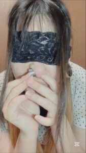 [FC2-PPV-4803796]お鼻の形が変形するほどピチピチなピアスを初めて自分で入れてみる！