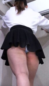 [FC2-PPV-4849275]むちむち！白肌ギャル　脚立の上の肉感堪能パンティ