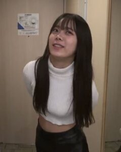 [LAXD-PPV-MmEEVWCggf4K9TB35QTegnm]〈藻無〉スーパー可愛い美が玩具プレイで覚醒　潮吹き乱舞と背面騎乗位で濃厚中出し