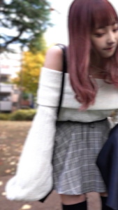 [LAXD-PPV-2XwLav4dQdwVZPZLpNg0AmL]絶対領域痴女ギャルちゃん。公園で初対面公然コキしてしまう。　全員フルzipプレゼント