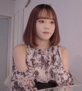 [LAXD-PPV-VYvZw0zU9A5vKn2U0mXpFcA]透明感スレンダー