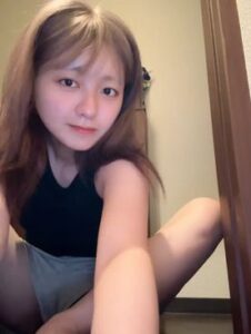 [LAXD-PPV-520D2x4PCHtXhnyCw3aFUY3]スッピンでオナニー、地雷メイクでオナニー