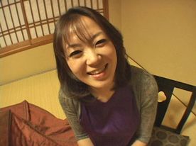 [FC2-PPV-156234]ほろ酔い素人妻に旅館でセンズリ見せ付けるとノリノリで…！