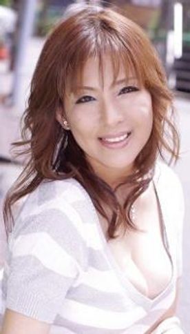 [FC2-PPV-332047]人妻41 一条紗也38歳 いやらしすぎる黒乳首妻を48手で一日中、中出しセックス