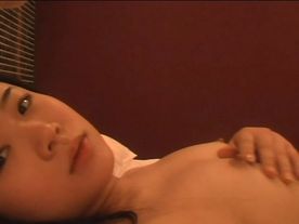 [FC2-PPV-547748][素人・個撮]童顔なのにマン毛ボーボーのしずかちゃん♡初めての自画撮りオナニーでクチュクチュ音たてながらイクーッ！