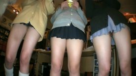 [FC2-PPV-670836]制服ギャルたちが、エロのお*さんを真似てみた！！パンチラが好きな方集合！！