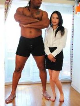 [FC2-PPV-613401]147cmの小柄なカラダに黒い巨根が突き刺さる！