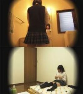 [FC2-PPV-310861]☆C3（○４歳）ひかり　シェアハウスの入居者②　着替えを****　受験生の体を****