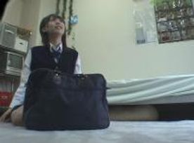 [FC2-PPV-355194]本物ガチ素人を自宅に連れ込み****！！性行為の一部始終を無断で流しゅつさせちゃいます… その１６８　ピチピチ女子☆校生　なみこちゃん　気持ち良すぎて足ケイレン！！