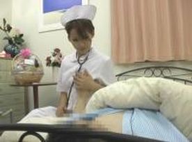 [FC2-PPV-303964]美人で巨乳の看護婦さんが童貞の僕を誘惑してきた…「私のおっぱい触ってみる？？」この後一体どうなってしまうのか？