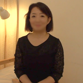 [FC2-PPV-4830521]【熟女】優し気な顔立ち、ぽっちゃり体型の専業主婦。 ランジェリー姿での不倫セックスに興奮度カンスト！ 完全受け身体勢で無言の中出し懇願。