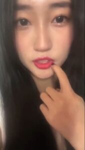 [LAXD-PPV-bafcazaeXSdQdEWLGK1q3L0]美形素人さん、オナニー配信するもムラムラして中出しSEX配信してしまう。