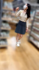 [Pcolle-PPV-27573869e096eed55ef]【店内接触vol.1】スタイル抜群!!受付嬢風美女のスカートめくりからの美尻お触り!!