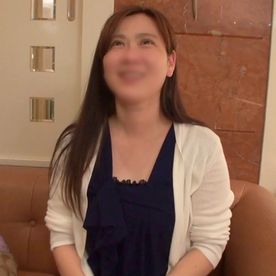 [FC2-PPV-4801146]【専業主婦】旦那からもらったブランドバッグを大切にしている奥様。 そんな旦那一筋の人妻さんが不倫で感度が上がり、乳首舐めと手マンで全身をくねらせながらイク。