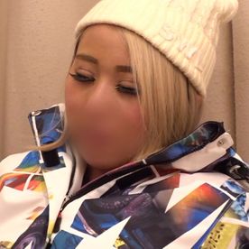 [FC2-PPV-4828454]【スノボギャル】ホロ酔いの金髪ギャルと乱交ハメ♡ずぽずぽされて悶絶イキ。