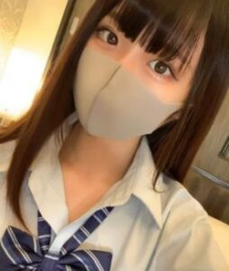 [FC2-PPV-4851853]透明感あふれる白玉美白のスレンダー美女りかちゃん！人生初ハメ撮り！