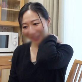 [FC2-PPV-4861347]【熟女】困り顔も笑顔も可愛らしい52歳熟女◆自宅でハメ撮りセックス◆怒号をあげて喘ぎながら痙攣イキ！！