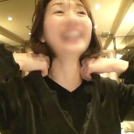 [FC2-PPV-4868324]《熟女》笑顔が可愛らしい42歳・爽やかなスレンダー熟女◆生チ○ポでメス声上げて連続イキ！濃厚ハメ撮りセックス