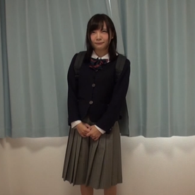 [FC2-PPV-4868714]【3月29日まで90%OFF】女子校に通っている箱入り*18歳　147cmの低身長に貴重な処女喪失の瞬間を収めました