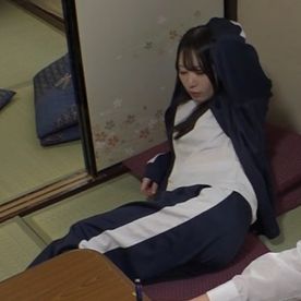 [FC2-PPV-4869982]【過激注意】18歳。処女。合宿中にやる気のない女子マネージャーにチンポをハメる様子を撮影しました。「撮らないで」と抵抗するも初挿入の快感に抗えず自ら腰を振って絶頂していました。【限定販売】