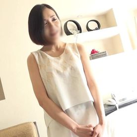 [FC2-PPV-4805300]《中出し》艶のあるボブヘアにメイクばっちり美熟女（45）◆隠していたスケベフェロモンが全開いやらしいメスに豹変！痙攣イキ連発！膣内射精！