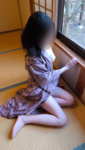 [FC2-PPV-4817880]黒髪清楚で色白美肌な温泉女子の浴衣と入浴のオムニバス