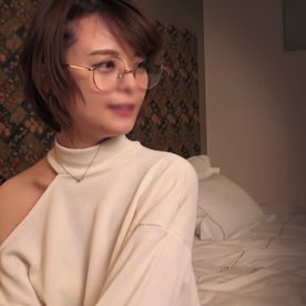 [FC2-PPV-4860879]【元メイド現雑貨販売員(24)】早くイかせたら勝ちゲームで自ら腰振り♡