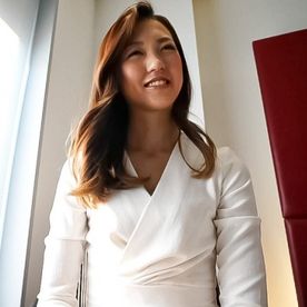 [FC2-PPV-4868556]《潮吹き・素人》清楚な美人妻も膣奥を刺激されると潮が吹き出してしまうらしい。大絶叫でイキまくる美人妻2/6