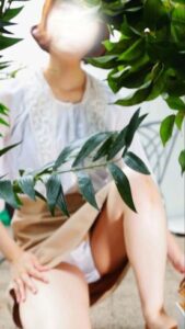 [FC2-PPV-4878570]お得な２本セット！カッフェでお茶しばくおねえさんと**系ＯＬさんのパンティ