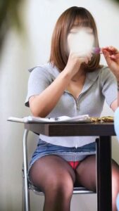 [FC2-PPV-4879987]優雅なパンティーパーティー開催　ギャル**のレッド