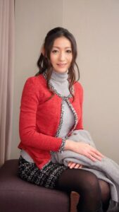 [FC2-PPV-4880534]ラグジュアリーエロス 清楚で品良くセレブな熟女たち ナンパ中出し３６人８時間BEST５