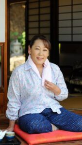 [FC2-PPV-4881640]密かに欲求不満を抱えながら悶々と暮らしている 一見真面目な地方のおばさん 12人４時間３