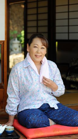 [FC2-PPV-4881640]密かに欲求不満を抱えながら悶々と暮らしている 一見真面目な地方のおばさん 12人４時間３