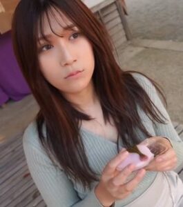 [LAXD-PPV-B31ZaddBB7rcp1DQ796HK3A]長身スレンダー美女、初撮影で見せる上品さと大人の色香