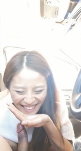 [LAXD-PPV-vYZ4YFb34qcEbgmBKGA91Ew]イオンの駐車場で車内フェラ１１人