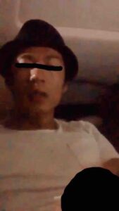 [LAXD-PPV-6f6DYBBNTkXK0mn1KMFZTAv]車内で我慢できずにチンポ出してしこり始める既婚リーマン