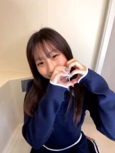 [LAXD-PPV-V6kWexTbx4cDbcbZNq5Jw4y]【早期終了】溜めて噴射するタイプの潮吹きギャル（Ｓ級美女）※無