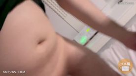 [LAXD-PPV-QTgaKh655hTpY6fMyQ1Tcad]夫のいびきを聞きながら、スマホの画面に映る愛人のイチモツを指でなぞる夜