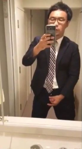 [LAXD-PPV-2mNWhRuNPnYPEMNFTqnnV3B]元ラグビー部のイケリーマンが洗面台にドピュー