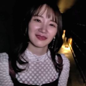 [LAXD-PPV-UbC3DYuRN1MB1B0fUGKeFca]セクシーで従順な若い女性が年上男性との刺激的な関係に陶酔