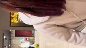 [LAXD-PPV-CBSB5M96Sdn4mBm4vNnW9Px]試着室でサイズが合わずに困っている女性を覗く