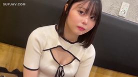 [LAXD-PPV-PQPhYXVaddVkUsnxHVJpVTp]窓ガラスに押し付けられた掌の跡が残る