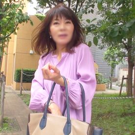 [FC2-PPV-4919360]高貴なマダムのオーラをムンムン発する奥様。 上品さとは”不倫でイってみたい”という変態願望の持ち主。イクどころか中出しまで求めてきた記録。