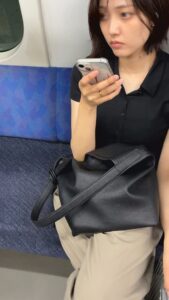 [Pcolle-PPV-2797916a6598cd861d9]【推定D~Eカップ2】端正な鼻筋とパッチリ二重瞼のクールビューティーOLの立派な乳袋の膨らみを撮影！