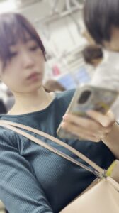 [Pcolle-PPV-2797006a63283c7d303]【再販】街の風景３５　雰囲気が可愛いメロン巨乳ＯＬがずっとパイスラを見せてくれるので大興奮で遠慮なく勃起♡