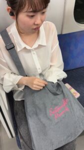 [Pcolle-PPV-2798286a671d4ebe3eb]【推定B~Cカップ2】くりっとした瞳が印象的。あどけなさと可愛らしさがある愛され顔の透けシャツの胸の膨らみ撮影！