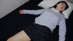 [Pcolle-PPV-2791166a4ef81b6e6e3]バイト帰りの大学生♀　ストおぢによる連行子宮陥落マーキング。