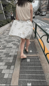 [Pcolle-PPV-2800576a6e0f375f5b1]【マチアプOL女に羞恥ぷれい懇願】道路沿いにある爆風スポットに連行！