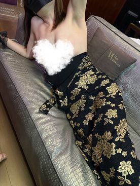 [FC2-PPV-4954078]白くて柔らかな肌に、桃色の小さな蕾（つぼみ）。甘くて香ばしい、秘密の瞬間。
